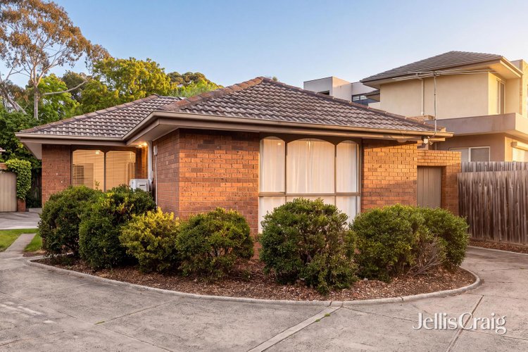 1 772 Whitehorse Road Mont Albert 3127