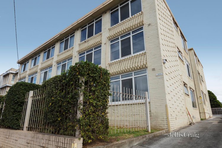 17 786 Warrigal Road Malvern East 3145