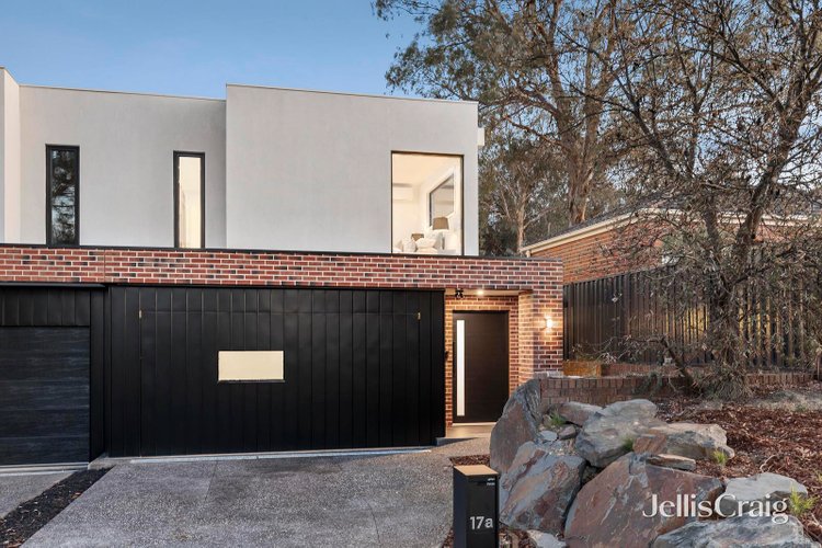 17a Hillcrest Court Donvale 3111