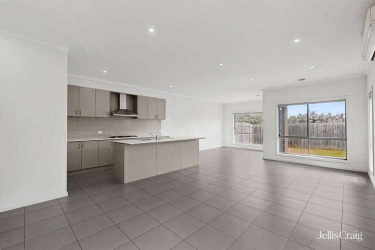 17A Sydney Street  Avondale Heights 3034