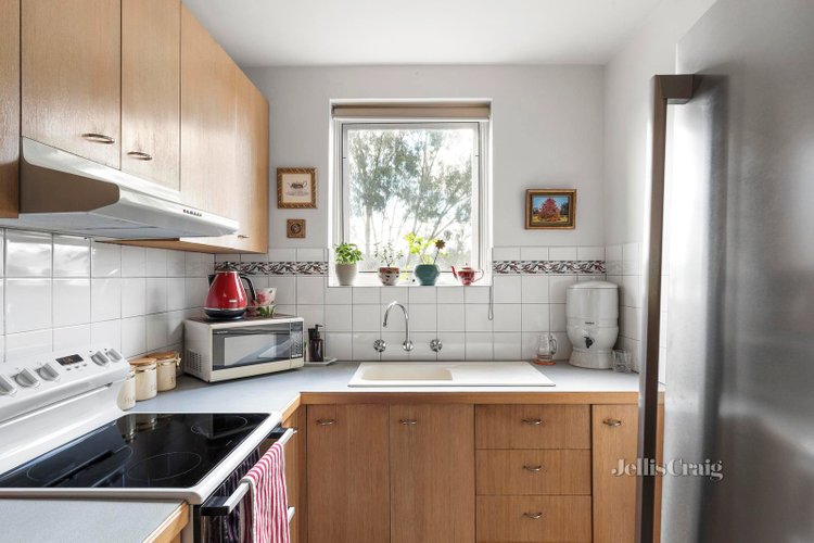 1 8-14 Grimshaw Street Greensborough 3088