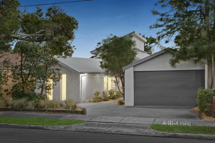 18 Adelaide Avenue Mount Waverley 3149