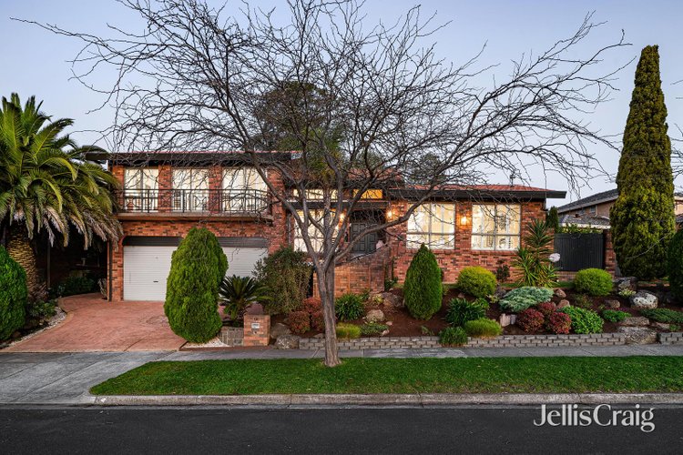 18 Andersons Creek Road Doncaster East 3109