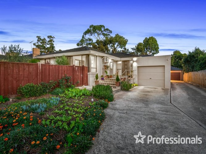 18 Araluen Drive Croydon 3136