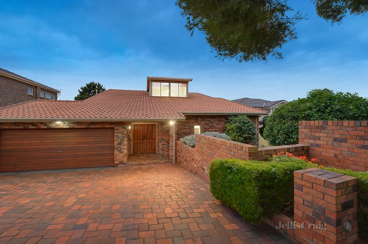 18 Ballamore Crescent Doncaster 3108