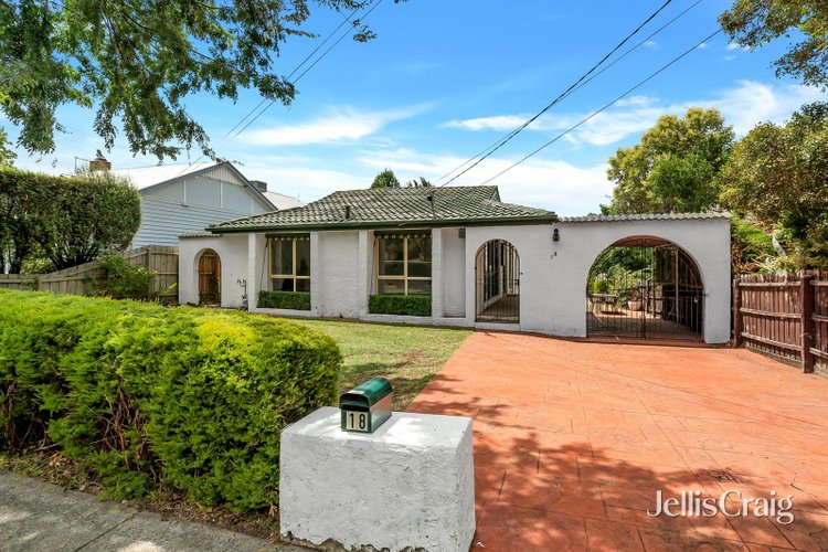 18 Barcelona Street Box Hill 3128