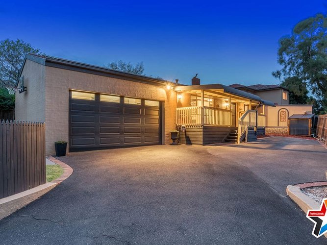 18 Batterbee Drive Mooroolbark 3138