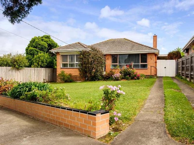 18 Benjamin Street Box Hill North 3129