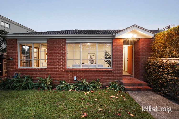 1 8 Bernborough Avenue Balwyn 3103