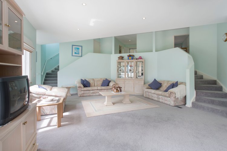 18 Blairgowrie Avenue Blairgowrie 3942