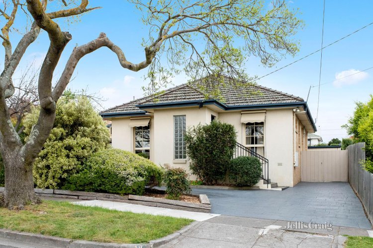 18 Blamey Street Bentleigh East 3165