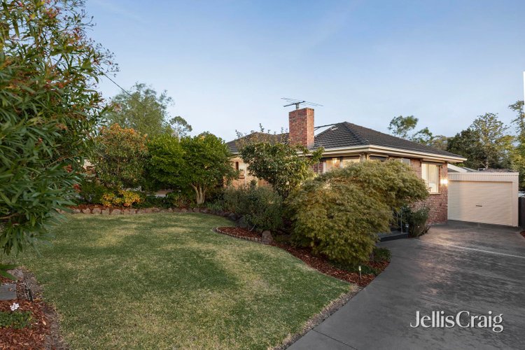 18 Boronia Avenue Croydon South 3136