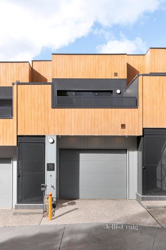 18 Branch Street South Morang 3752