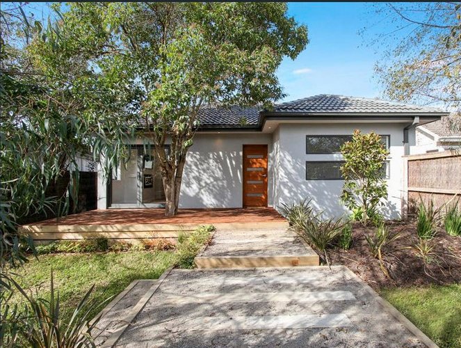 1/8 Burns Street  Frankston 3199