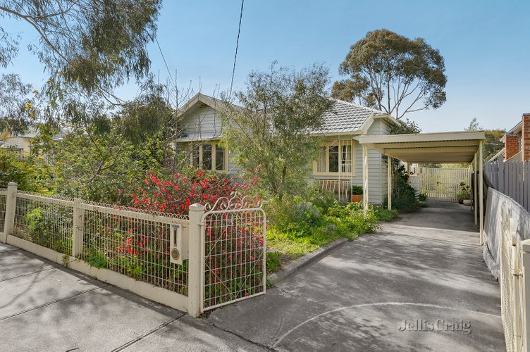 18 Carthew Grove Preston 3072