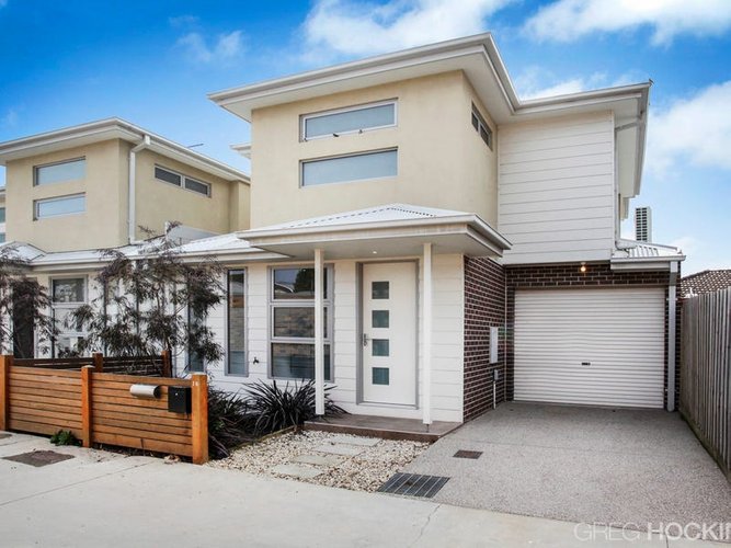 18 Chalmers Lane Newport 3015