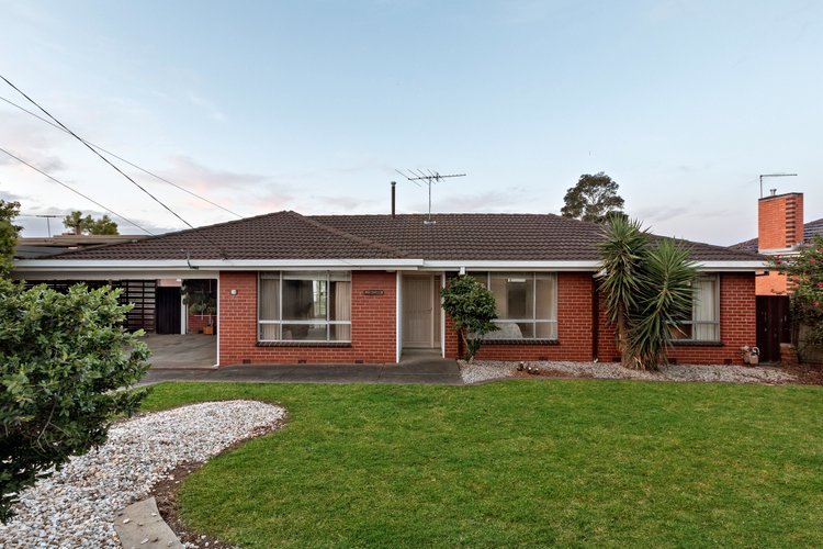 18 Clarks Road  Keilor East 3033