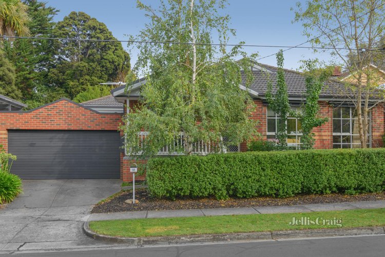 18 Cochrane Street Mitcham 3132