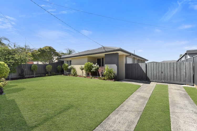 18 Currajong Street Dandenong North 3175
