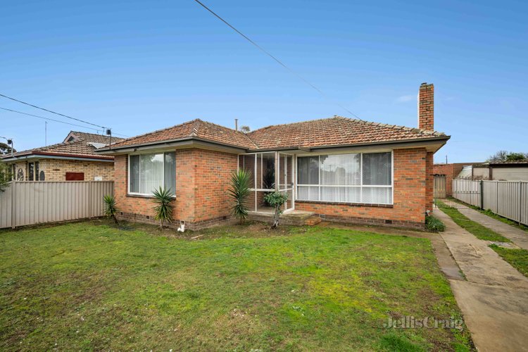 18 Edgar Street  Wendouree 3355