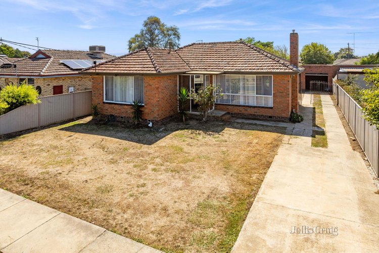 18 Edgar Street Wendouree 3355