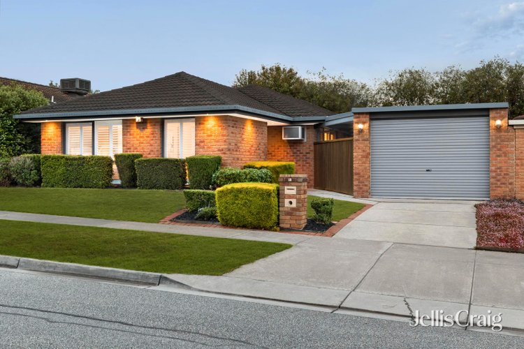 18 Ellenvale Drive Narre Warren 3805