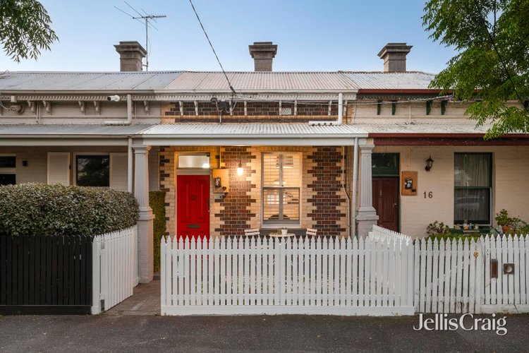 18 Finlay Street Albert Park 3206