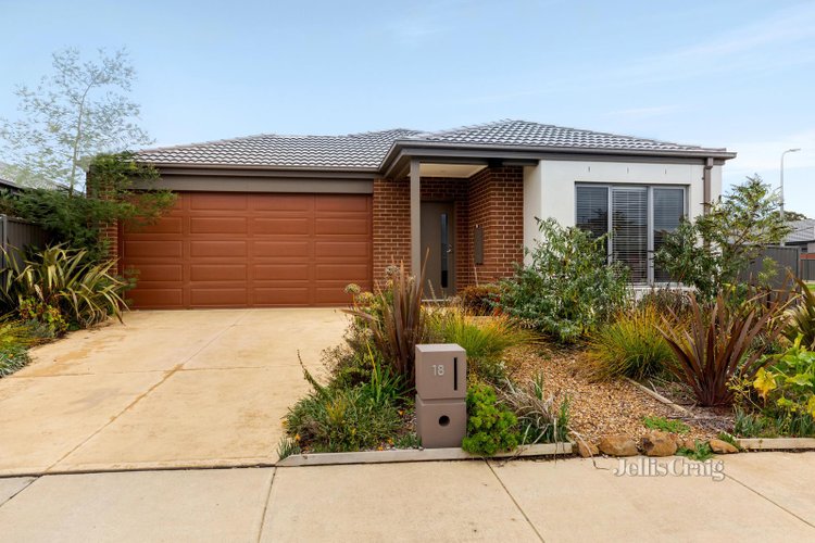 18 Flewin Avenue Miners Rest 3352
