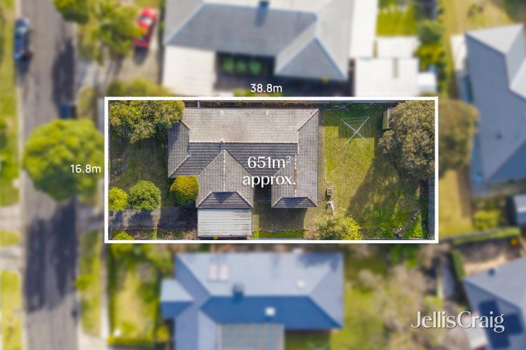 18 Gauntlet Avenue Glen Waverley 3150