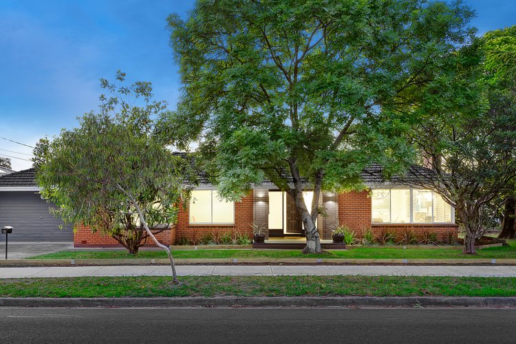 18 Geoffrey Drive Kilsyth 3137