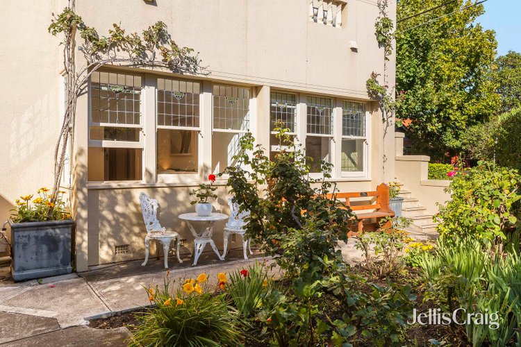 1 8 Glen Huntly Road Elwood 3184