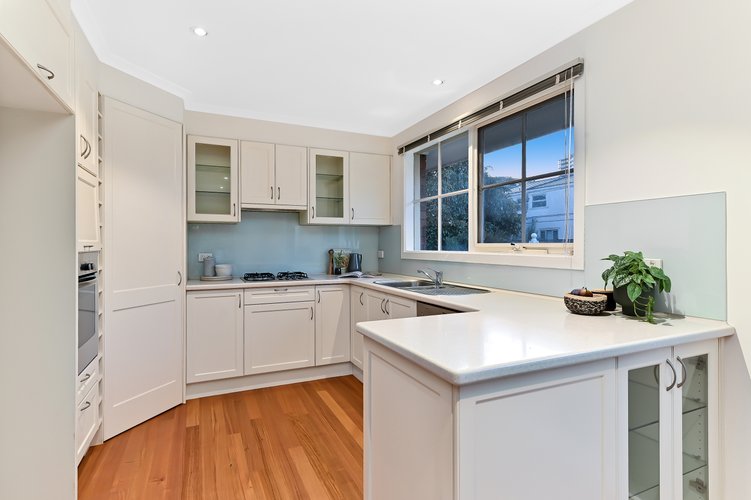 1/8 Glen Road Glen Waverley 3150