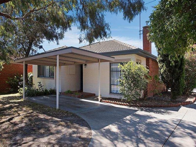 1 8 Kirk Street Ringwood 3134