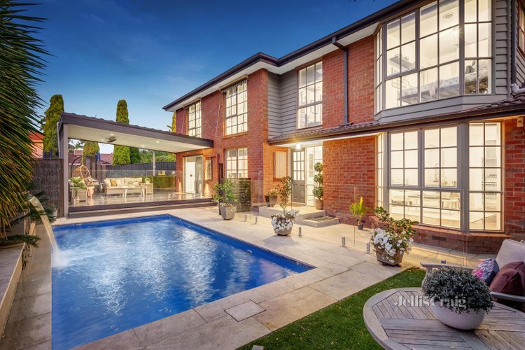 18 Lakeside Crescent Croydon Hills 3136