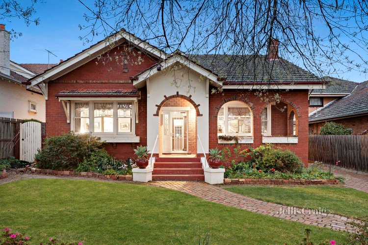 18 Madel Avenue Strathmore 3041