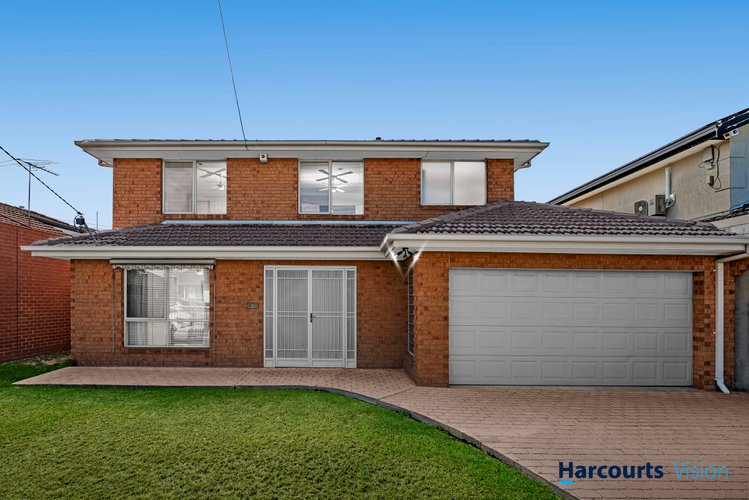 18 Mcfarlane Street Keilor East 3033