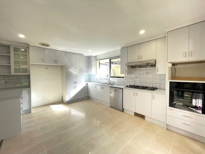 18 Overland Drive Vermont South 3133