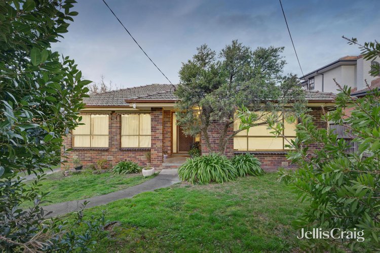 18 Proudfoot Street Mont Albert 3127