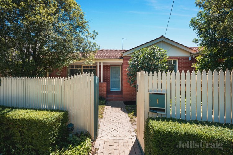 1/8 Rosella Street Murrumbeena 3163