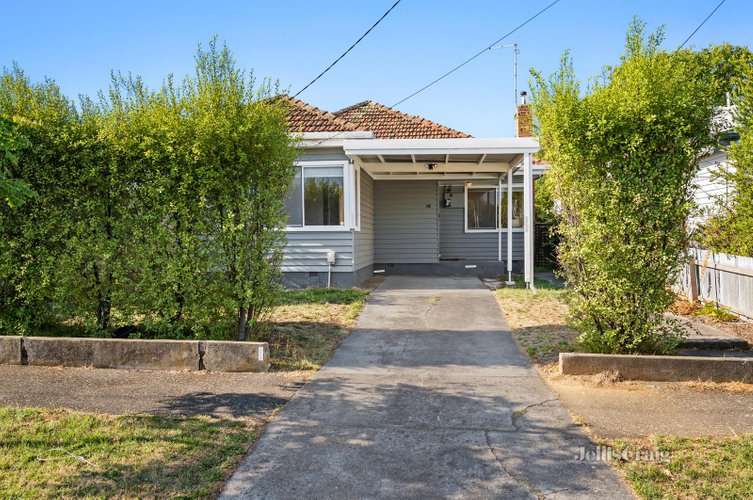 18 Salisbury Avenue  Newington 3350