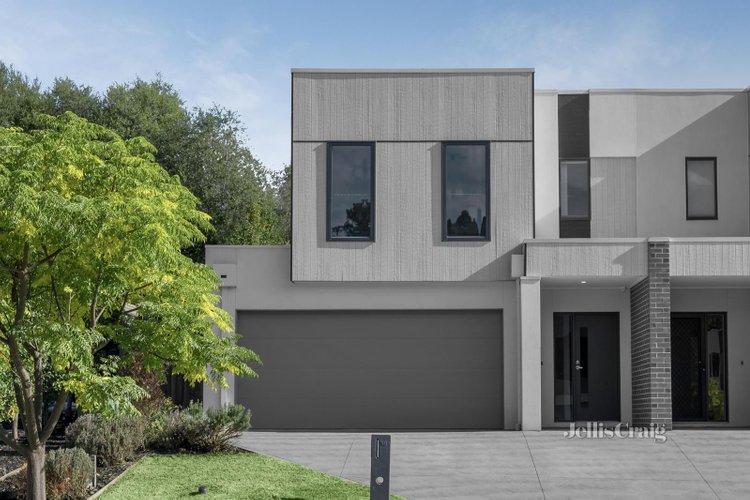 18 Simmons Court Chirnside Park 3116