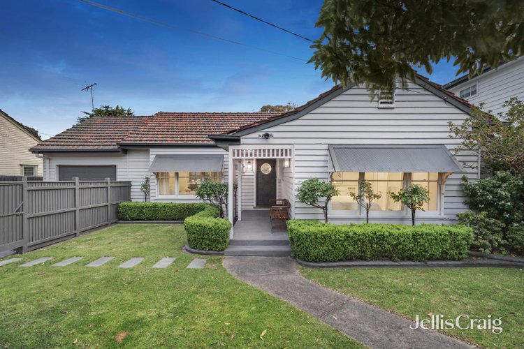 18 Simpson Street Mitcham 3132