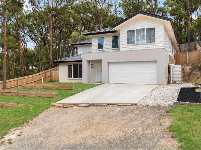 18 Sobey Street Mount Helen 3350