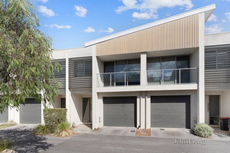 18 Streeton Drive Mentone 3194