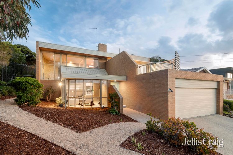 18 Summit Drive Bulleen 3105