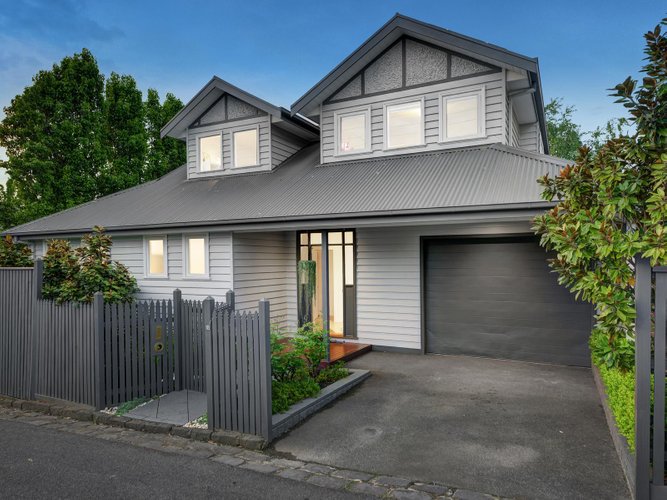 18 Sydenham Lane Surrey Hills 3127
