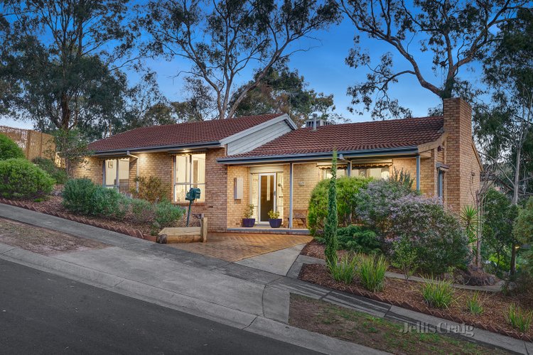 18 Tamboon Drive Greensborough 3088