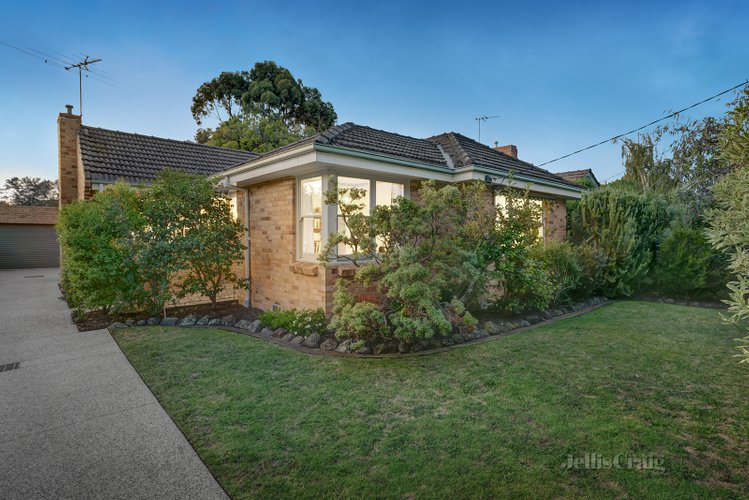 18 Thaxted Road Murrumbeena 3163