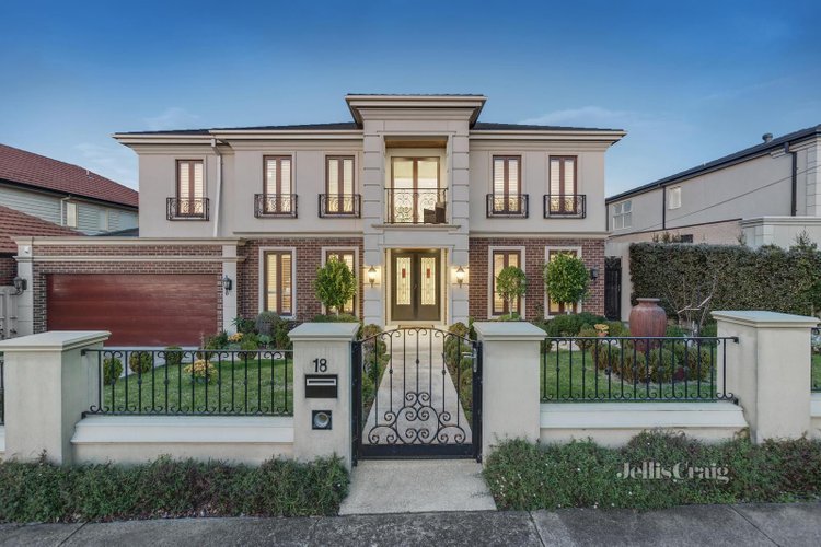 18 Trevor Court Mount Waverley 3149