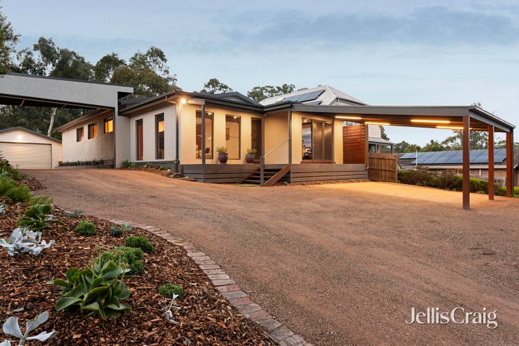 18 Wattletree Road Hurstbridge 3099